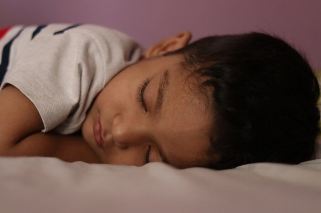Routines de sommeil : 7 conseils pour booster l'apprentissage de votre ...