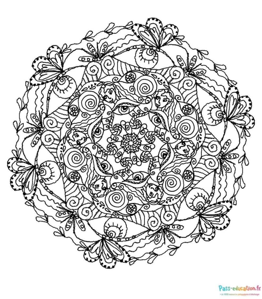 Coloriage Mandala floral complexe à imprimer et colorier