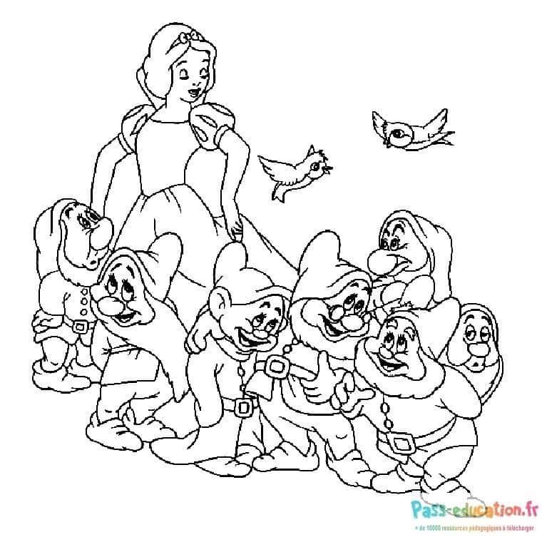 Coloriage Blanche Neige et nains à imprimer et colorier