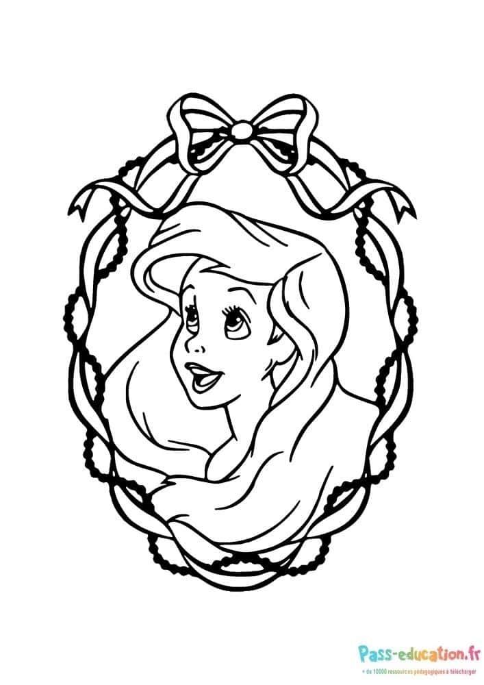 Coloriage Ariel encadrée à imprimer et colorier