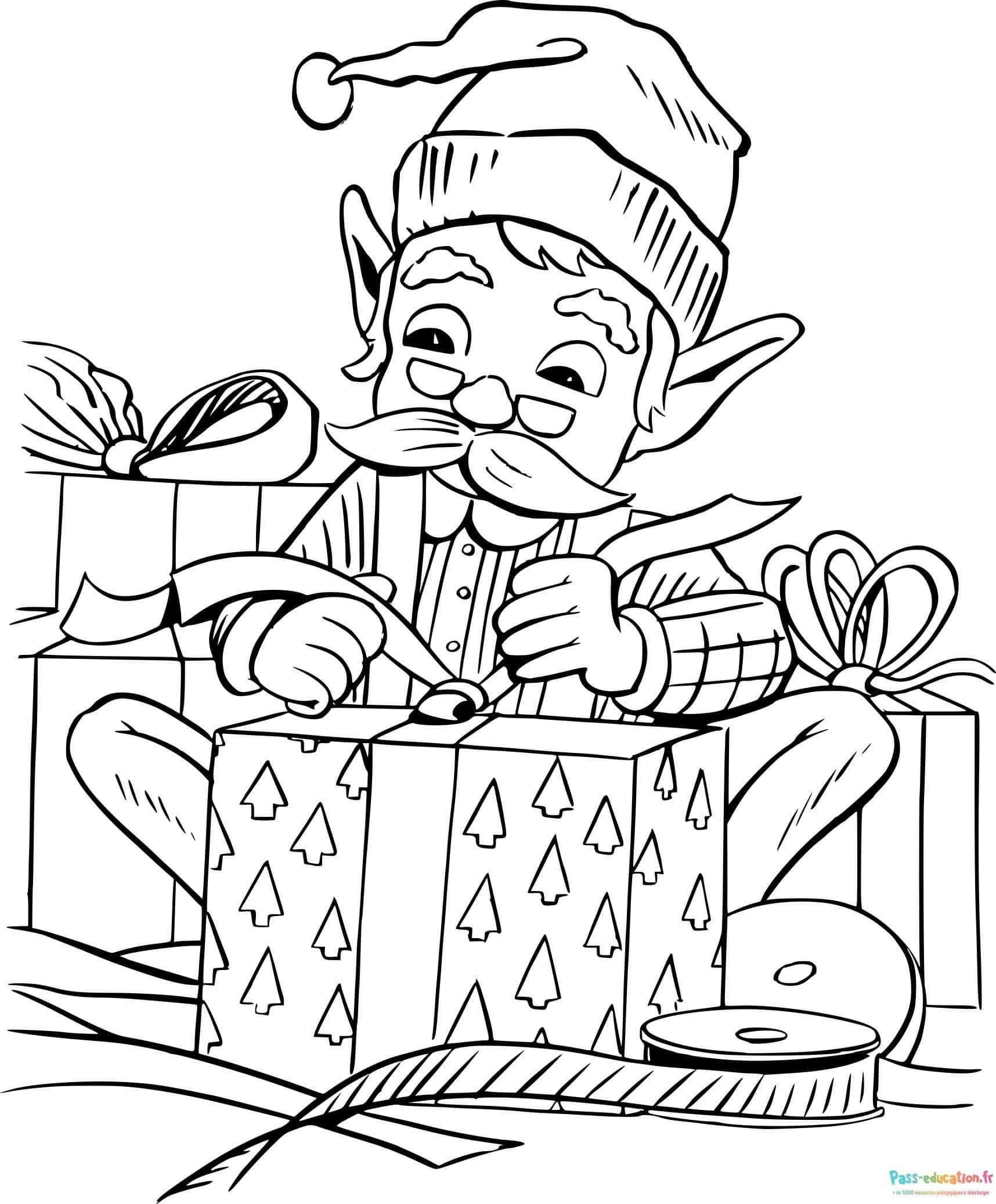 Coloriage Lutin emballant des cadeaux à imprimer et colorier