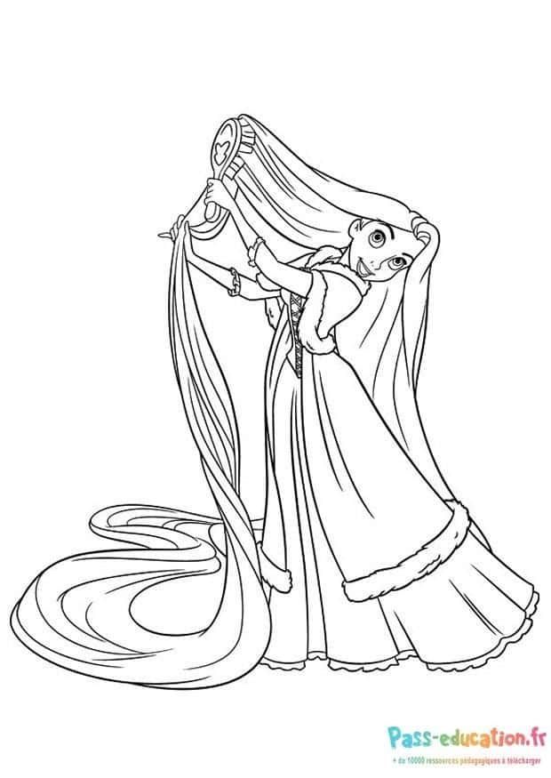 Coloriage Princesse avec miroir à imprimer et colorier