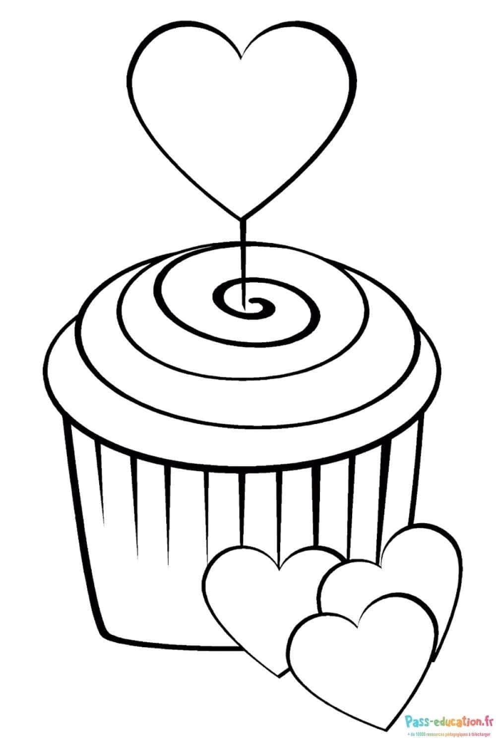 Coloriage Cupcake coeur à imprimer et colorier