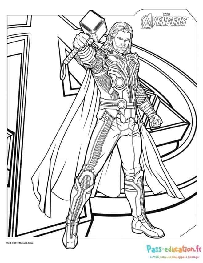 Coloriage Thor avec Mjolnir à imprimer et colorier