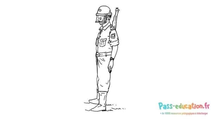 Coloriage Policier au repos à imprimer et colorier