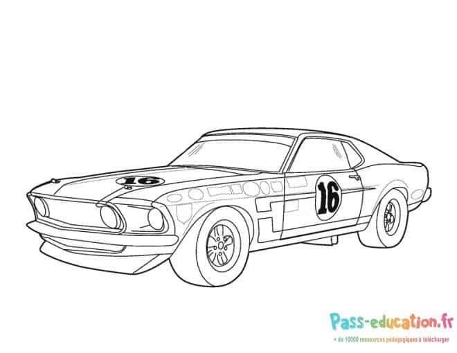 Coloriage Voiture de course numéro 16 à imprimer et colorier
