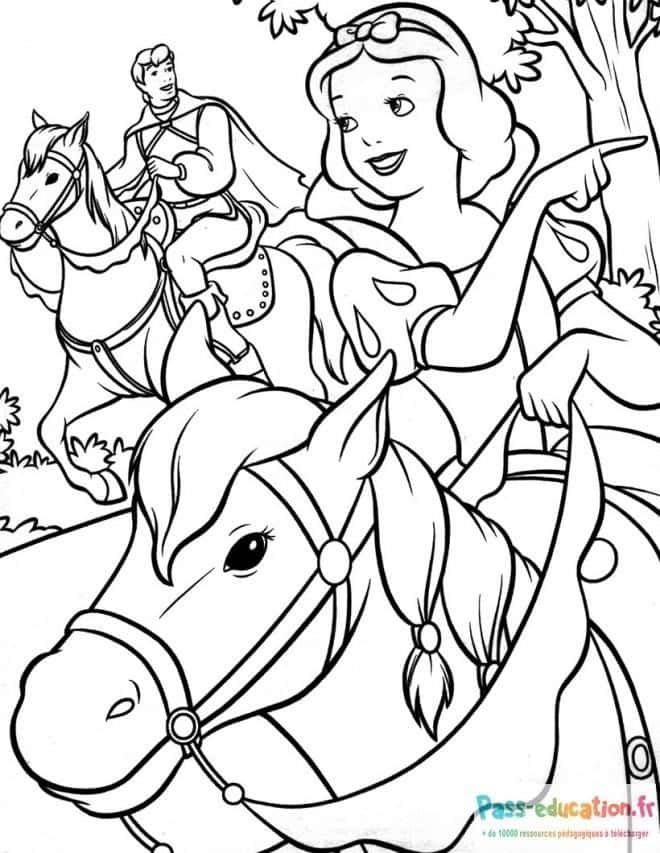 Coloriage Blanche Neige chevauche à imprimer et colorier