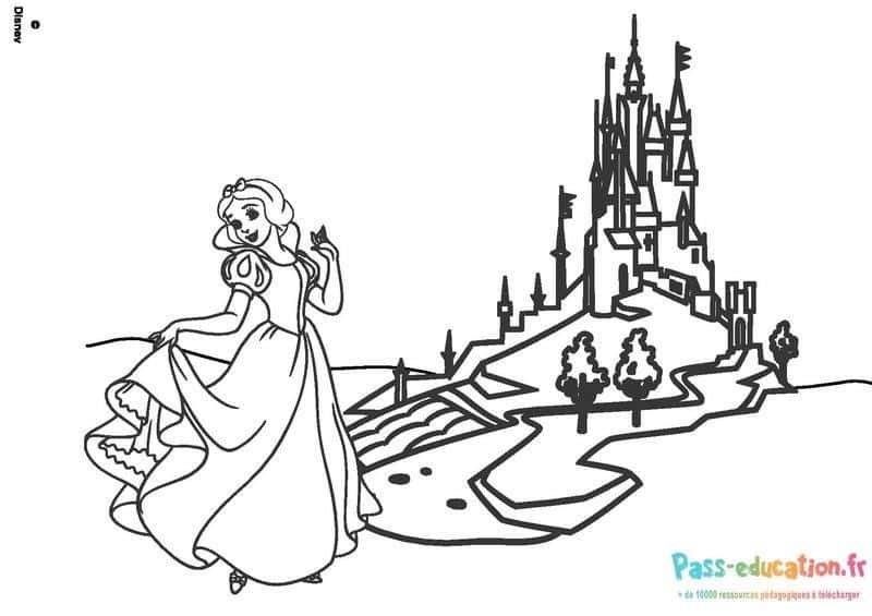 Coloriage Princesse et château à imprimer et colorier