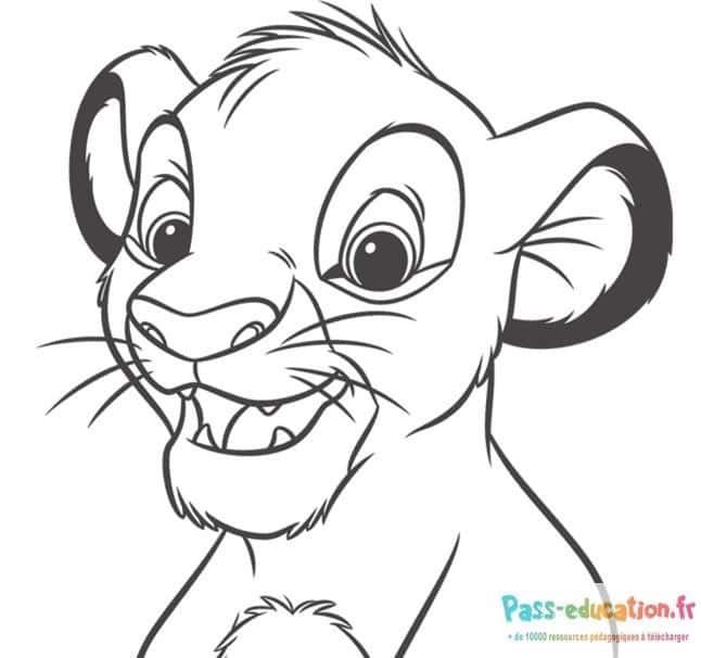 Coloriage Petit lion souriant à imprimer et colorier