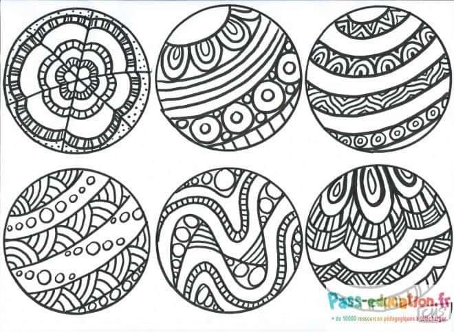 Coloriage Boules de Noël à imprimer et colorier