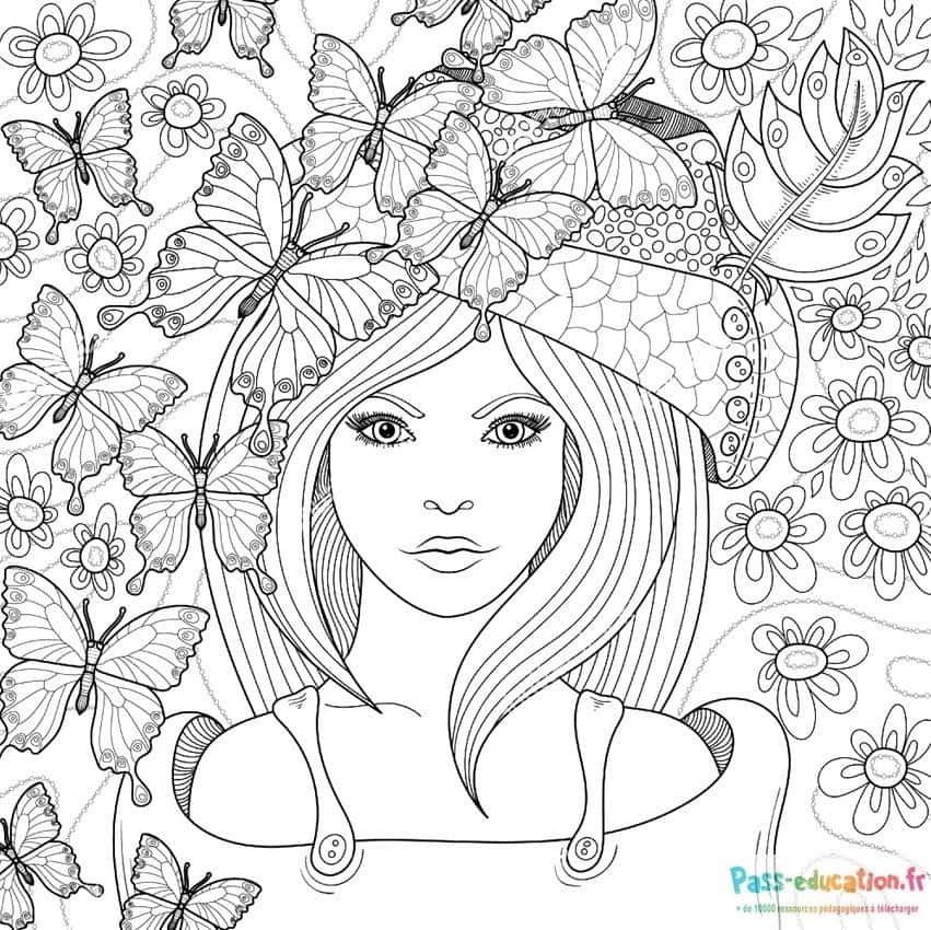 Coloriage Jeune fille parmi les papillons à imprimer et colorier
