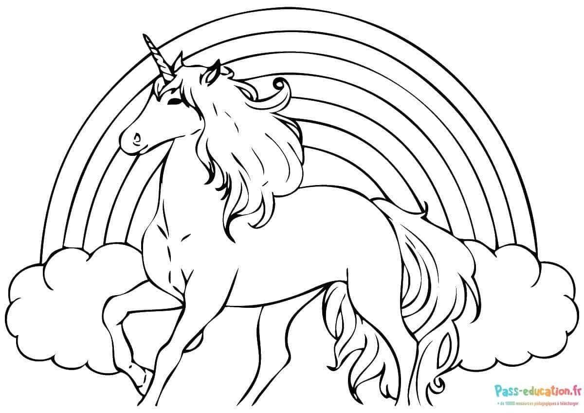 Coloriage Licorne arc-en-ciel à imprimer et colorier