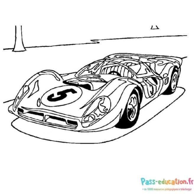 Coloriage Voiture de course à imprimer et colorier