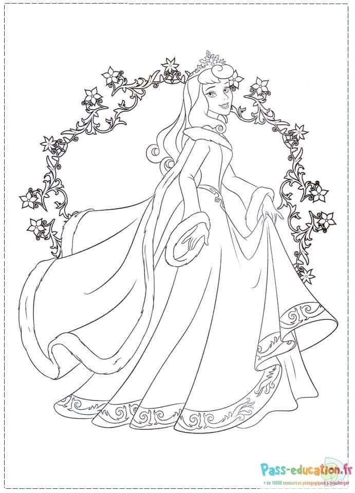 Coloriage Princesse élégante à imprimer et colorier