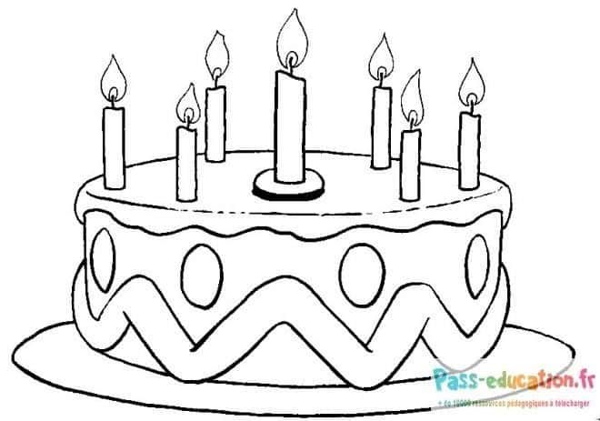 Coloriage Gâteau d'anniversaire à imprimer et colorier
