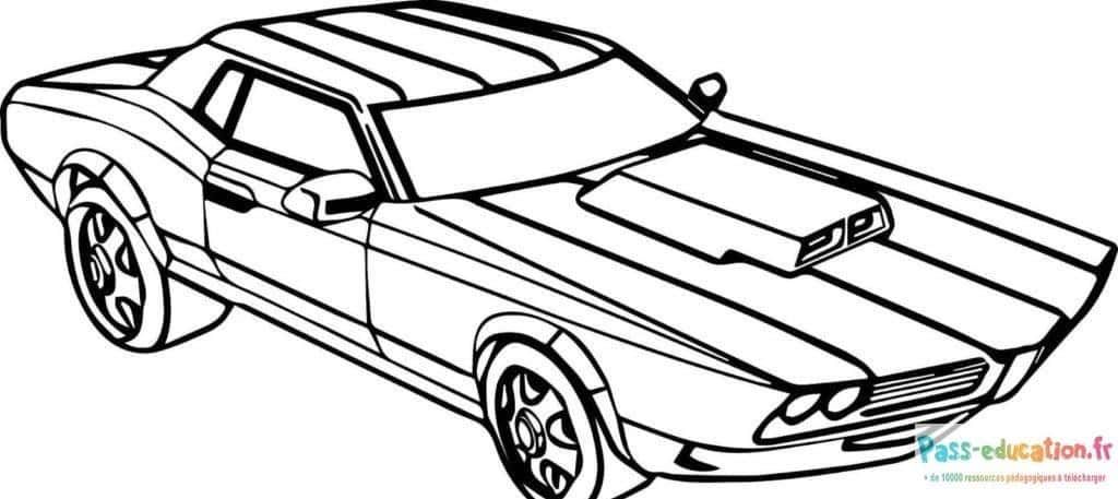 Coloriage Voiture de sport à imprimer et colorier