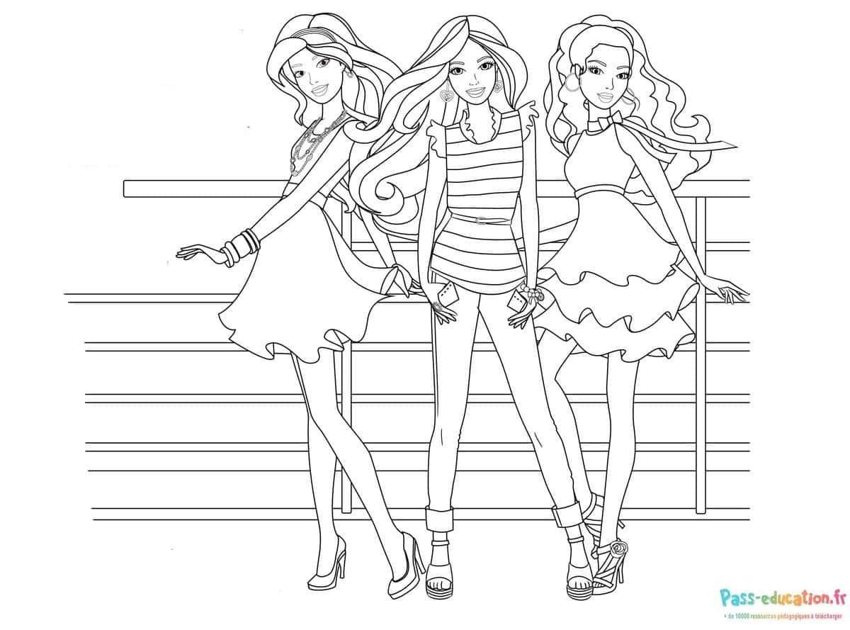 Coloriage Trois amies mode à imprimer et colorier