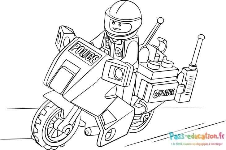 Coloriage Policier à moto à imprimer et colorier