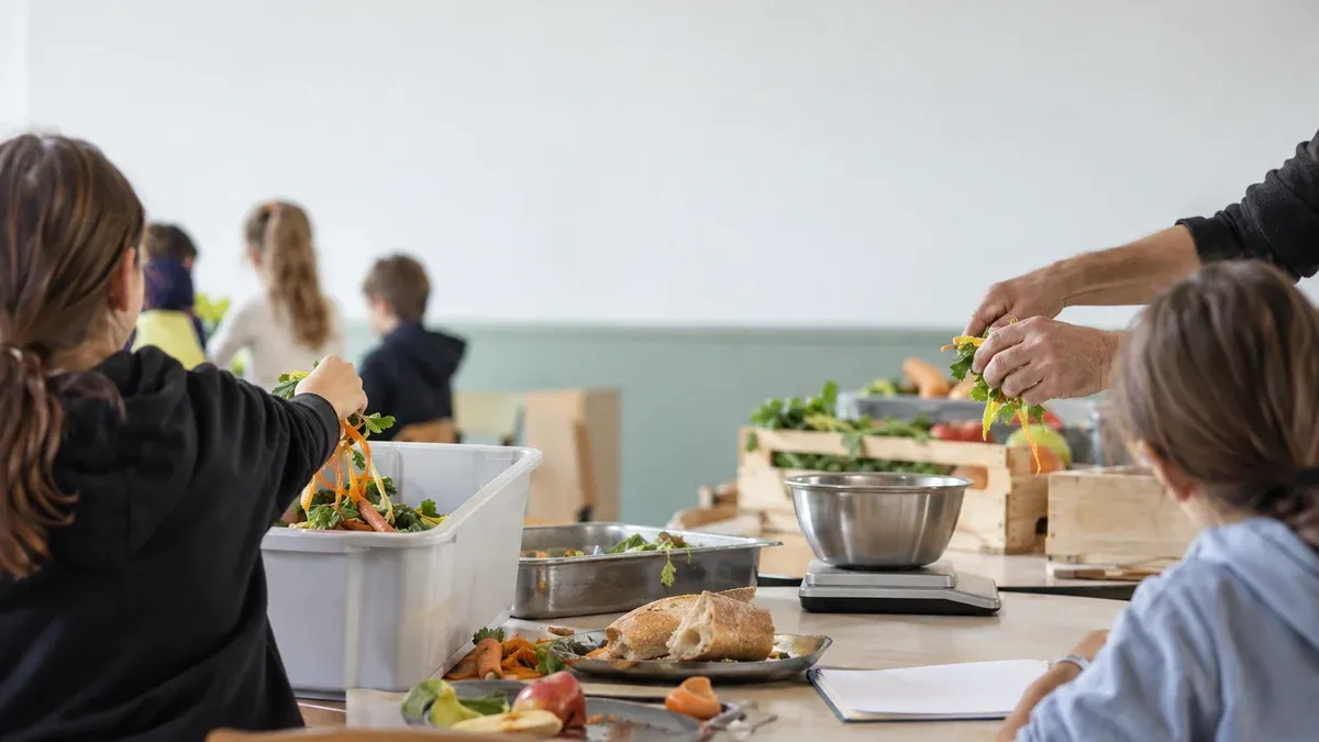 Photographie d'illustration générée par IA, sans texte, en lien avec : Gaspillage alimentaire en Auvergne-Rhône-Alpes : premiers résultats de l’état des lieux régional