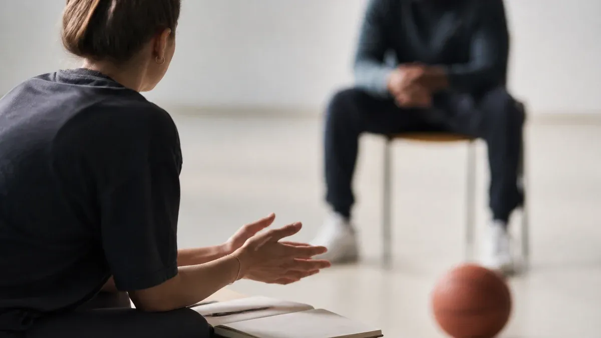 Photographie d'illustration générée par IA, sans texte, en lien avec : Témoignage de Morgane, accompagnée par Léo Sport Job: « peu importe l’âge, la situation ou le vécu, tu peux êt