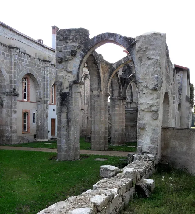 Abbaye cistercienne de Montpeyroux