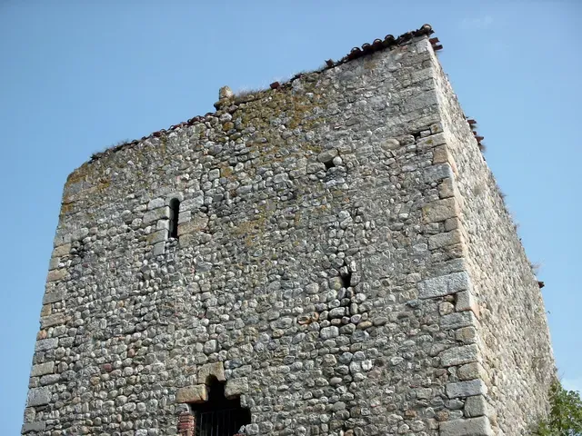 Ancien château de Pujols