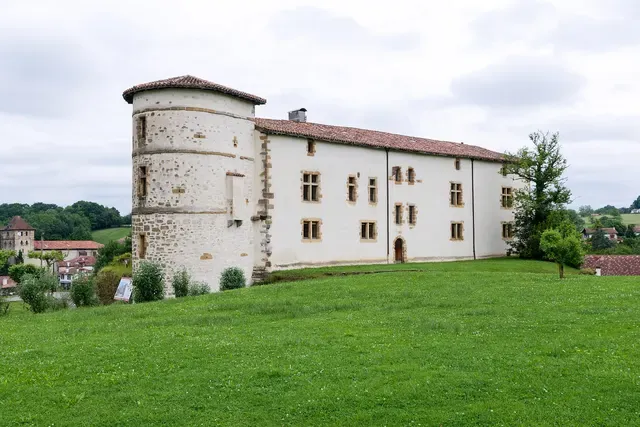 Ancien château des Barons d'Espelette ou Ezpeleta