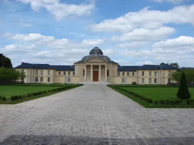 Ancien couvent de la Reine, actuellement lycée Hoche