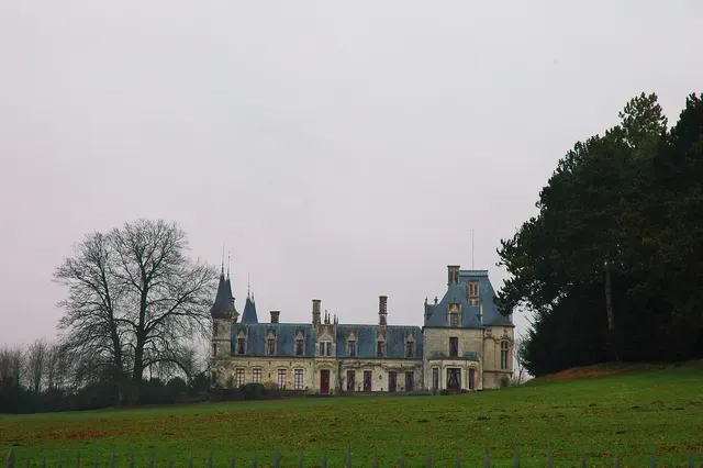 Ancien domaine du comte d'Hinnisdal (également sur communes de Vron et Machy)