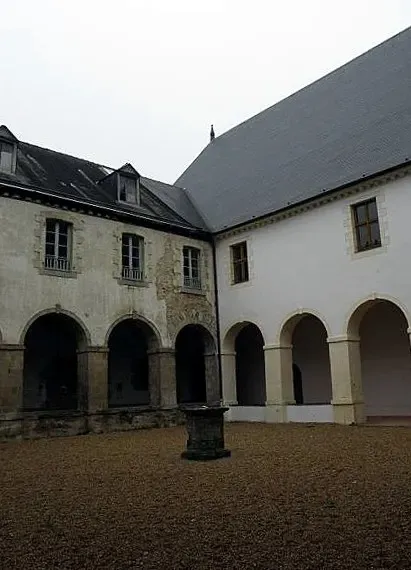 Ancien prieuré de bénédictins Notre-Dame, tribunal et école de musique