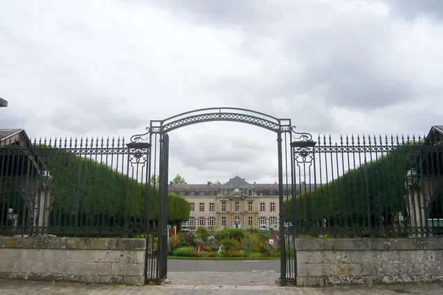 Ancienne abbaye de Coulombs