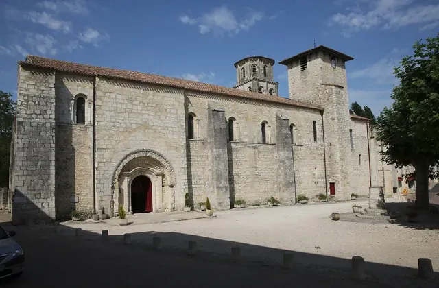 Ancienne abbaye Saint-Pierre de Vertheuil