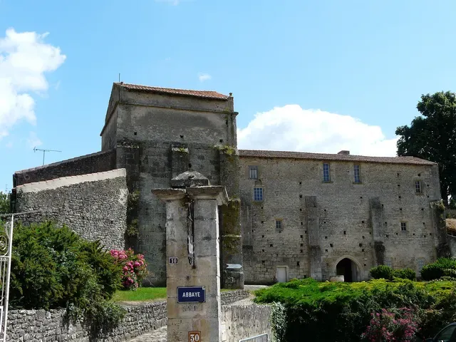 Ancienne abbaye Saint-Pierre
