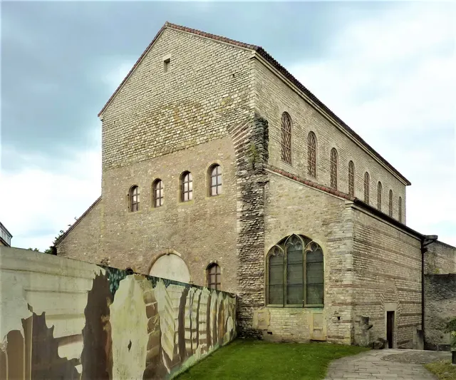 Ancienne abbaye Saint-Pierre