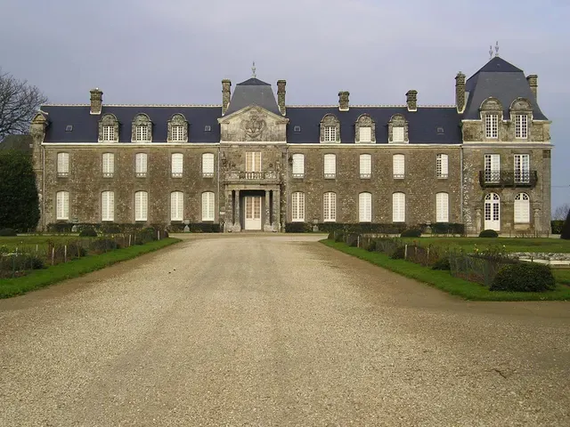Château de Caradeuc (également sur communes de Longaulnay (35) et Saint-Pern (35))