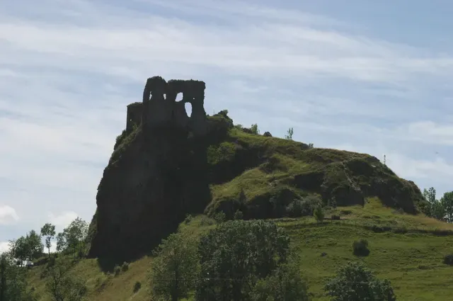 Château fort d'Apchon