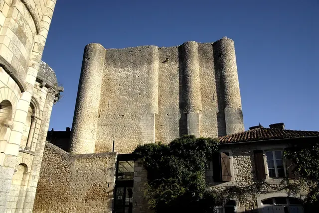 Donjon de Gouzon
