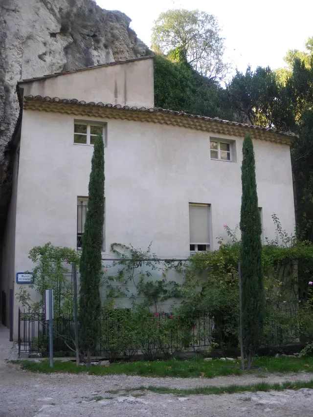 musée-bibliothèque Pétrarque