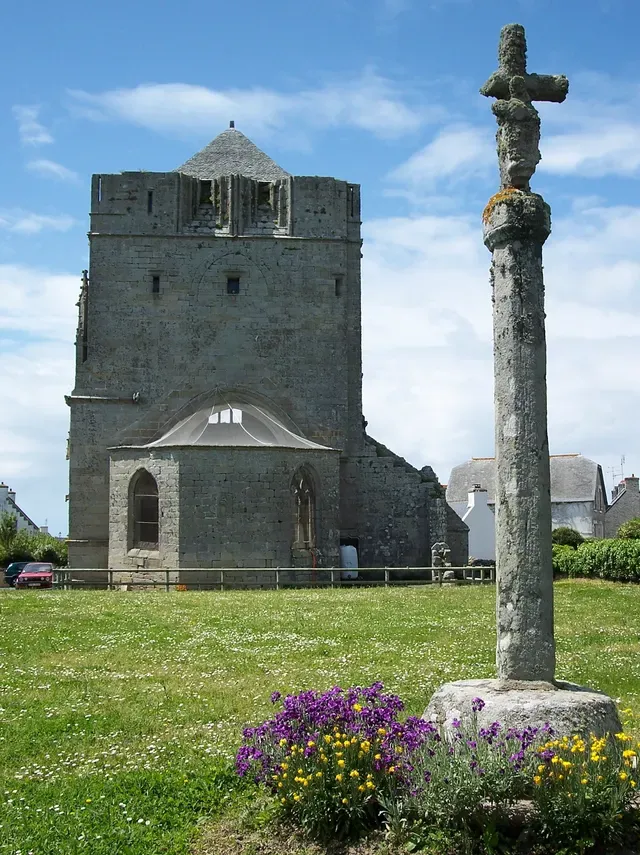Ruines de la tour de Saint-Guénolé