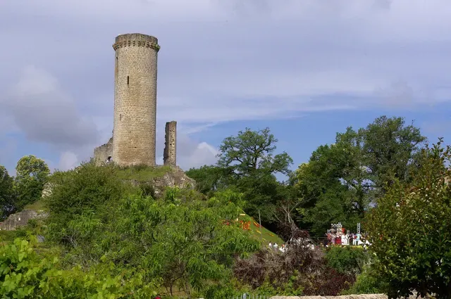 Tour de Piégut
