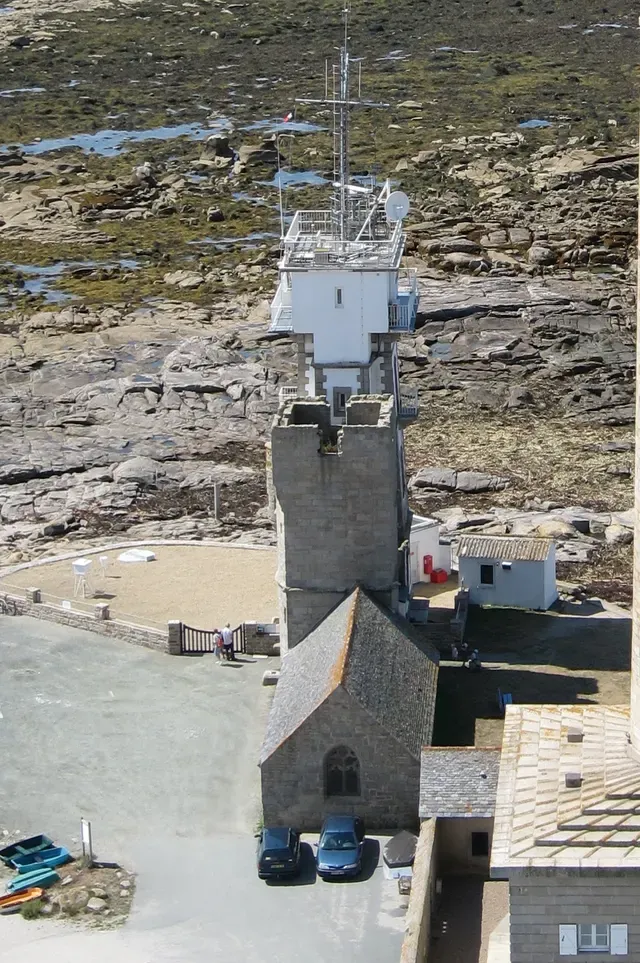 Tour et chapelle Saint-Pierre