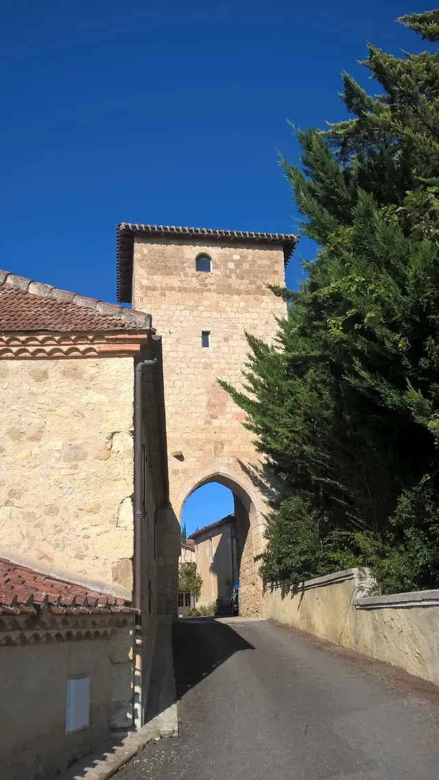 Tour fortifiée