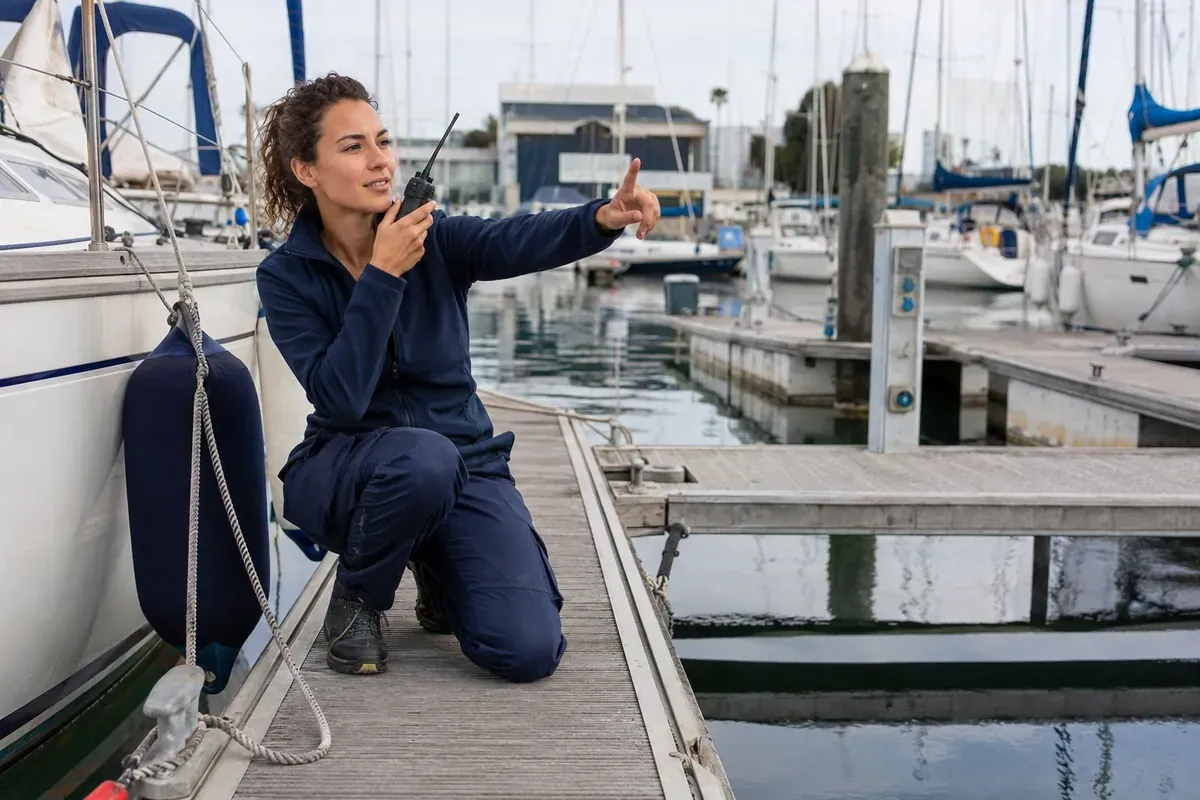 Agent de port de plaisance