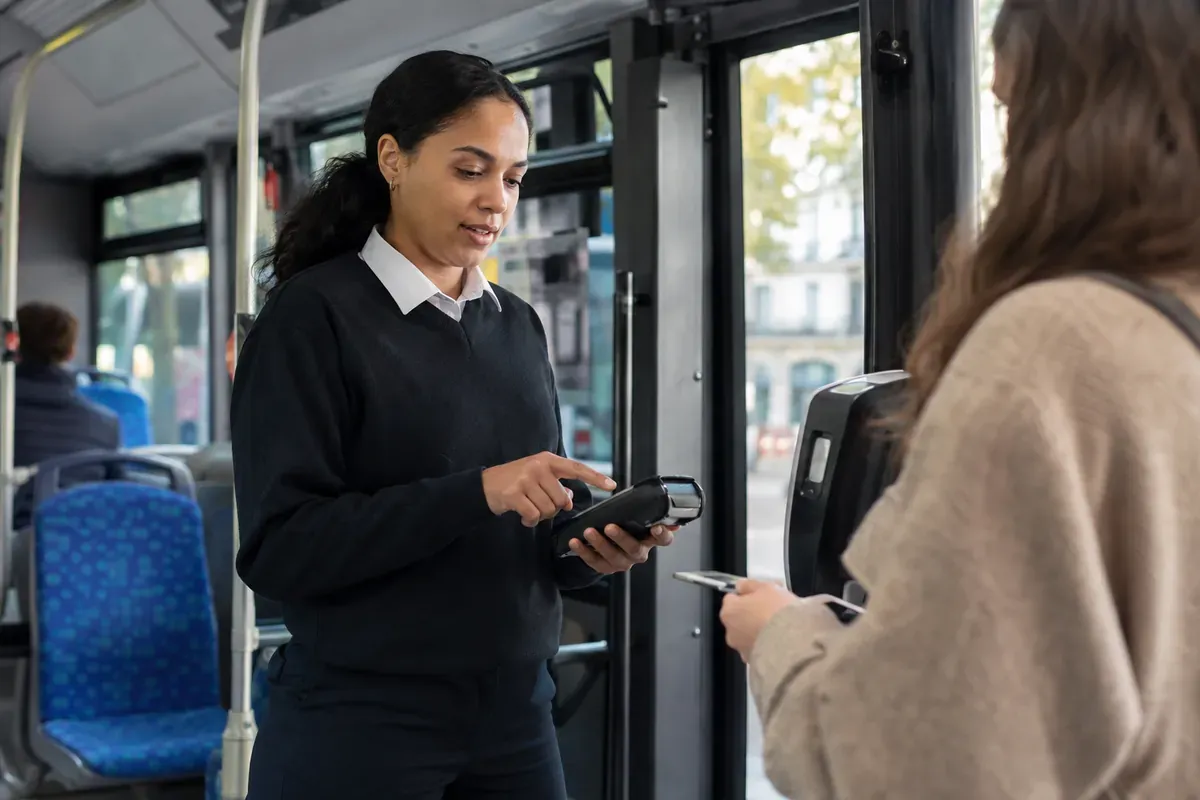 Contrôleur de bus