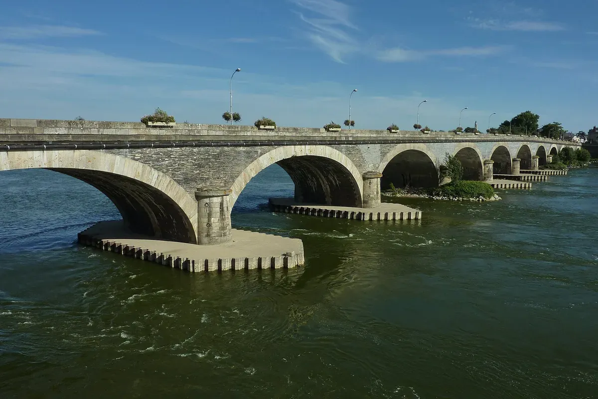 Les Ponts-de-Cé